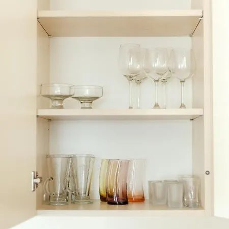 #stayhere - Spacious & Bright 1bdr Shopping District *